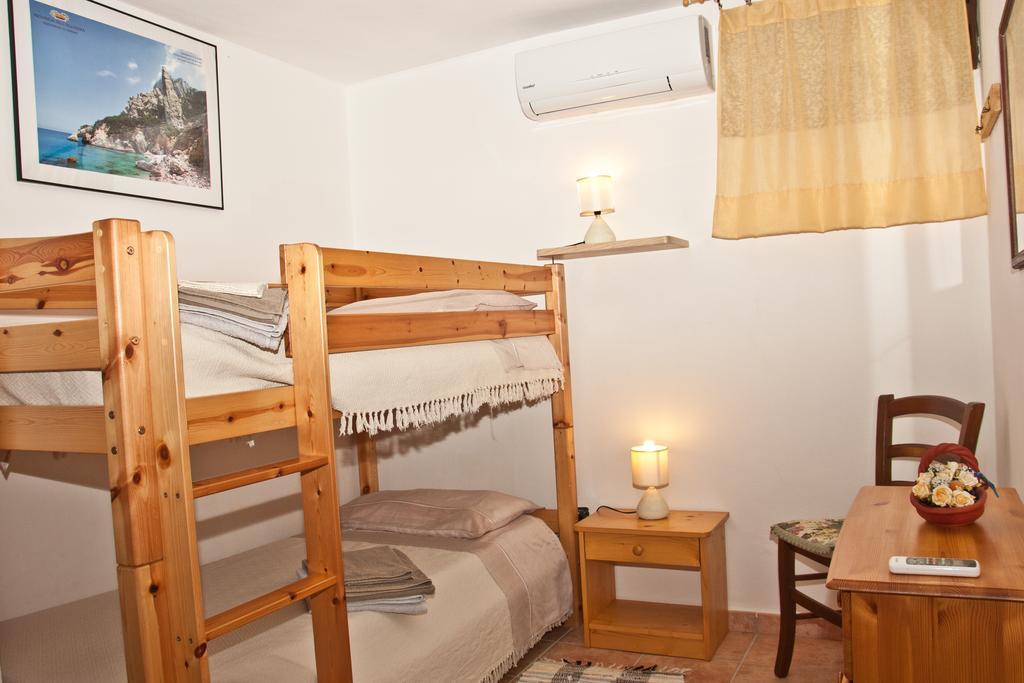 B&B Villa Tancau Santa Maria Navarrese Buitenkant foto